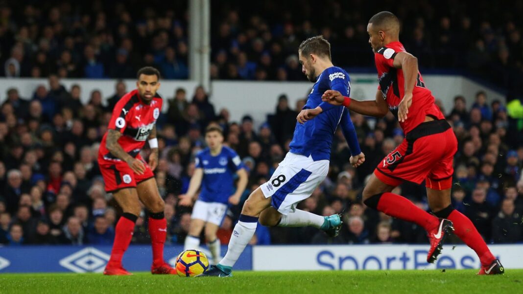 Everton v Huddersfield Town - Premier League